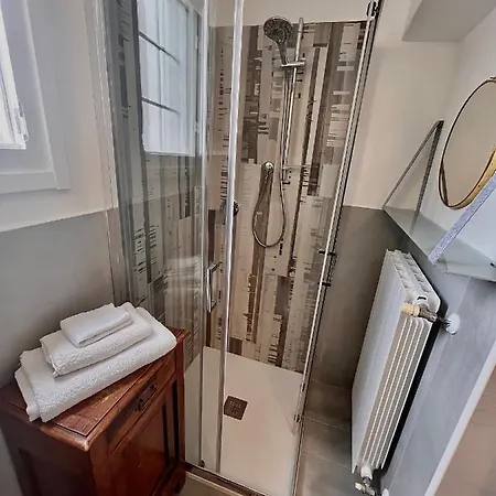 Piazza Vittoria Historic Netflix Penthouse Lägenhet Brescia