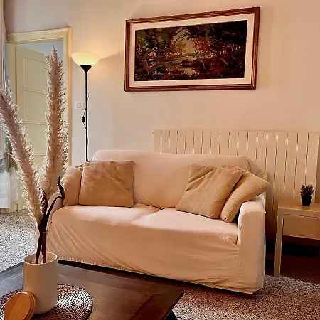 Piazza Vittoria Historic Netflix Penthouse Lägenhet *